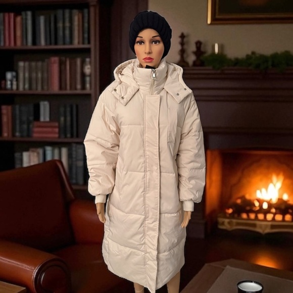 Women's Hooded Long Puffer Coat size XL. NWT - Picture 1 of 12